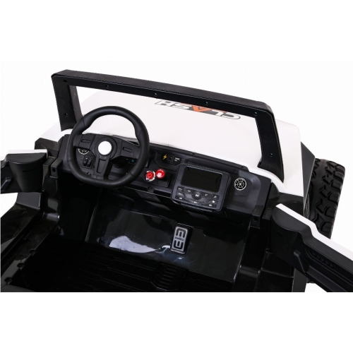 samochód z napedem na 4 koła buggy clash